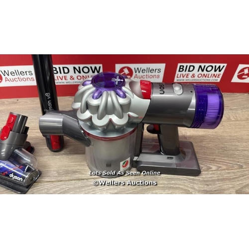 DYSON V8 VACUUM CLEANER / / POWERS UP / SIGNS OF USE / C38