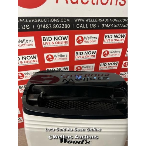 41 - WOODS MDK26 25L DEHUMIDIFIER / POWERS UP / SIGNS OF USE / P9