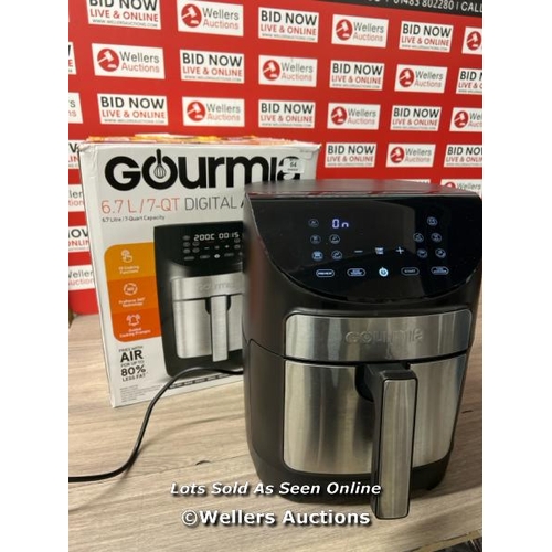 64 - GOURMIA 6.7L DIGITIAL AIR FRYER / POWERS UP / SIGNS OF USE / W1