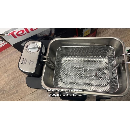 75 - TEFAL OLEOCLEAN PRO DEEP FRYER FR804140 / DENTED(SEE IMAGES) / POWERS UP / SIGNS OF USE / C31