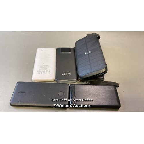 9538 - X5 POWER BANKS INCL. ANKER AND GETIHU
