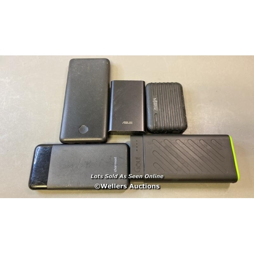 9549 - X5 POWER BANKS INCL. ANKER AND ASUS