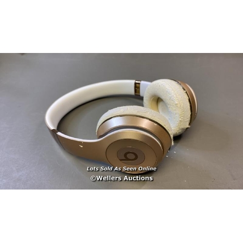 9586 - X1 APPLE BEATS SOLO3 WIRELESS ON-EAR HEADPHONES MODEL A1796