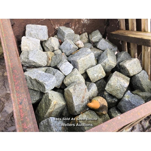 141 - QUANTITY OF GRANITE SETTS