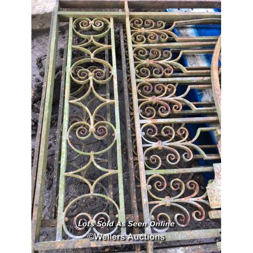 169 - SET OF IRON PANELS AND ECCENTRIC CENTRE PIECE, PANELS 240CM H X 100CM W, CENTRE PIECE 180CM W X 124C... 