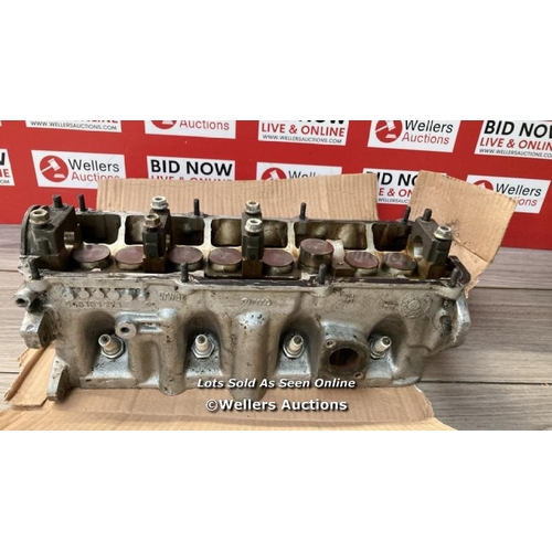 8072 - VW GOLF MK3 2.0 8V CYLINDER HEAD 048103373 / G68