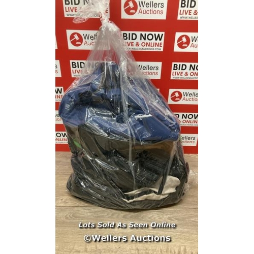 8104 - BAG OF RUCKSACKS, F19