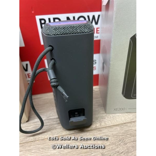 8107 - SONY XE200 WIRELESS BLUETOOTH SPEAKER / POWERS UP & CONNECTS VIA BLUETOOTH WITH SOUND / MINIMAL SIGN... 