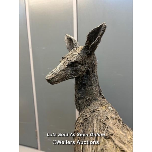 199 - Kate Denton (b.1954), a bronze resin doe, originally purchased in 2017 from Pashley Manor Gardens, E... 