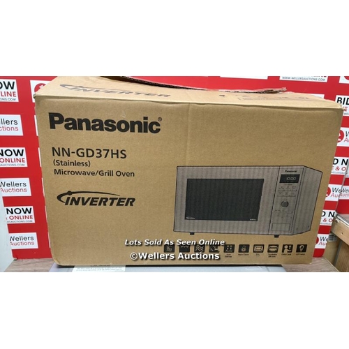 491 - PANASONIC SOLO BLACK MICROWAVE / POWERS UP / SIGNS OF USE / C35