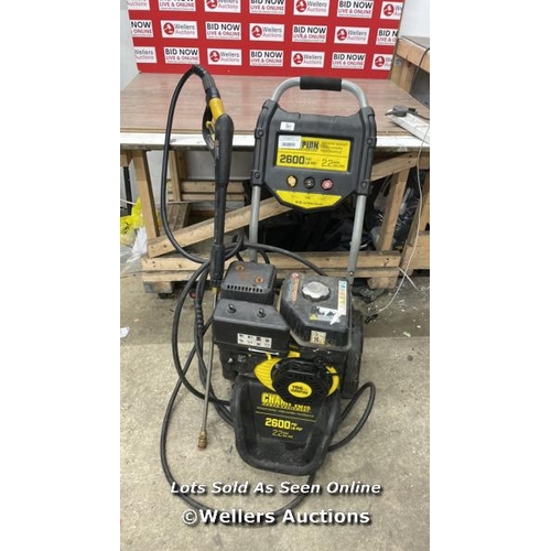 507 - CHAMPION PETROL 2600 PSI PRESSURE WASHER / SIGNS OF USE / P15