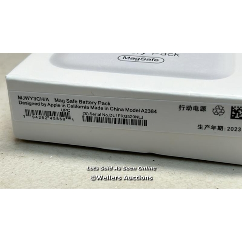 8026 - APPLE MAGSAFE POWER BANK BATTERY PACK / T25