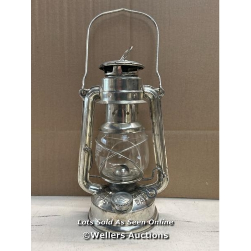 8185 - ANTIQUE VINTAGE GERMAN NIER FEUERHAND STORM LANTERN OIL LAMP ORIGINAL, LIGHT / T39