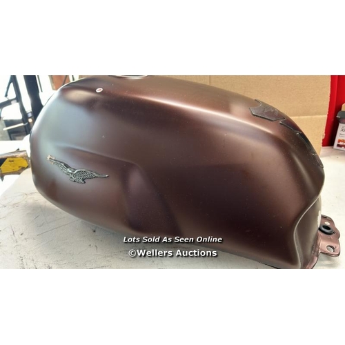 8190 - 2015-2020 MOTO GUZZI V7 III STONE PETROL TANK / T39