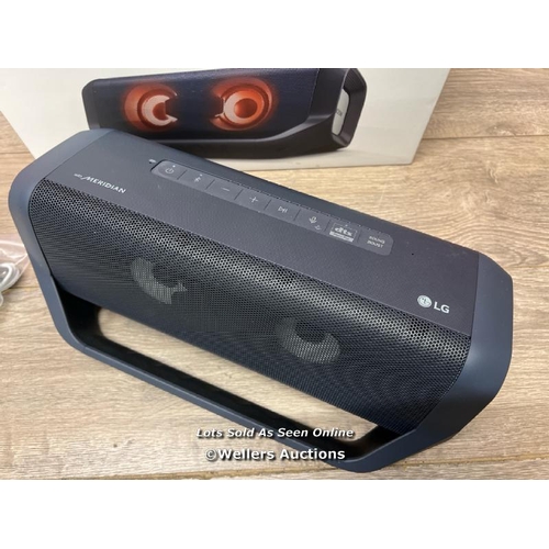 8264 - LG PN7 PORTABLE WIRELESS SPEAKER / POWERS UP & CONNECTS VIA BLUETOOTH WITH SOUND / MINIMAL SIGNS OF ... 