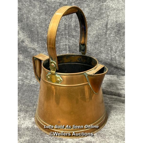 77 - Vintage copper kitchen ware including braising pan, jugs, kettle pot and two long handled cream skim... 