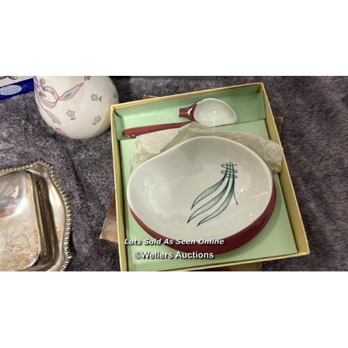 86 - Assorted items including boxed Boutique crystal dolphins, Clarendon crystal footed dish, H. Samuel r... 