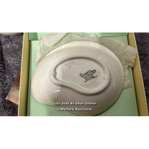 86 - Assorted items including boxed Boutique crystal dolphins, Clarendon crystal footed dish, H. Samuel r... 