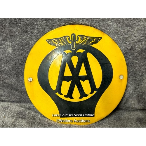 117 - Enamel AA sign 20.5cm diameter, AA car badge no. 0Y45035, two square AA badges and one RAC badge / A... 