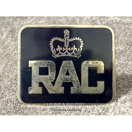 117 - Enamel AA sign 20.5cm diameter, AA car badge no. 0Y45035, two square AA badges and one RAC badge / A... 