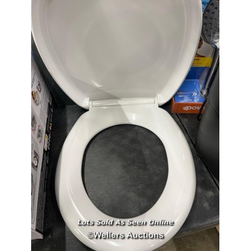 4313 - ROPER RHODES TOILET SEAT / WITHOUT FITTINGS / MINIMAL SIGNS OF USE / E85