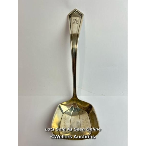 319 - Art Deco style ladle stamped 'SSMC STERLING', 52g, 16cm long / SF