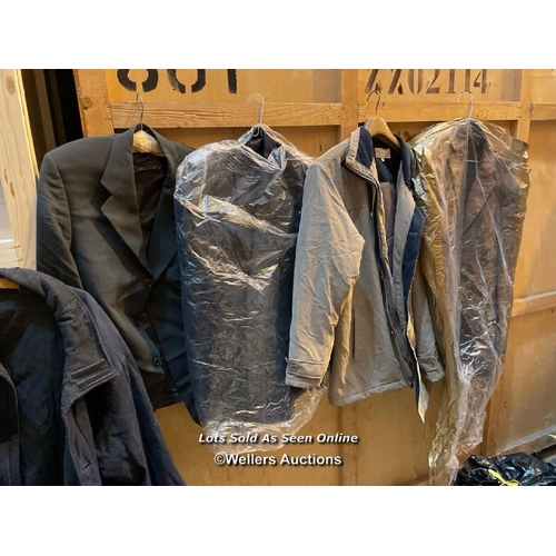 40 - EIGHT MENS JACKETS AND COATS, BRANDS INCLUDE HORNES, HAIMES & SHARP ETC.  / CONTAINER NO: 868