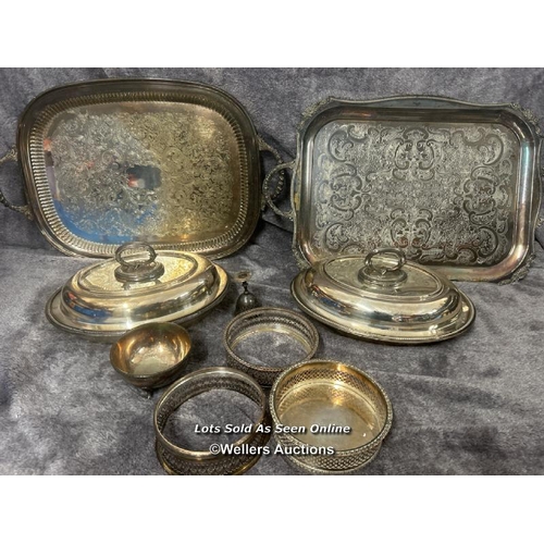 272 - Assorted metalware including two large trays and serving dishes / AN34