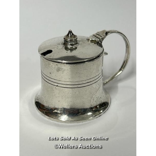 326 - Silver mustard pot with blue glass liner, hallmarked Sheffield 1940, silver weight 202.5g / SF