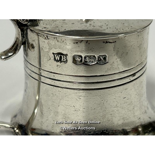 326 - Silver mustard pot with blue glass liner, hallmarked Sheffield 1940, silver weight 202.5g / SF