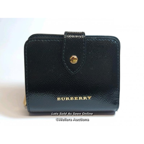 353 - Burberry purse, new / SF