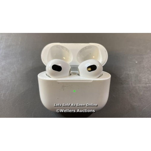 9633 - APPLE AIRPODS / A2566 / SN: X293VQ2KDQ / BLUETOOTH CONNECTION TESTED