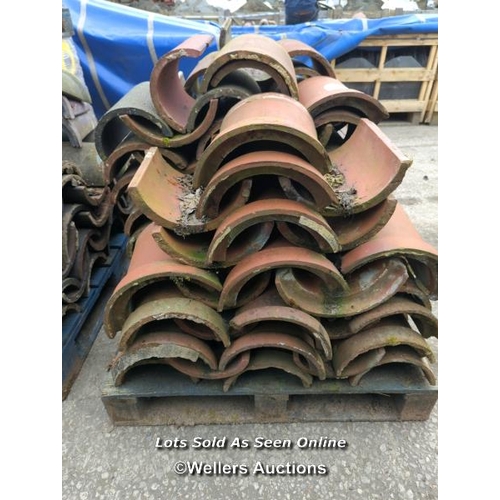 1060 - APPROX X75 ASSORTED HALF ROUND ROOF TILES, SOME SALT GLAZED