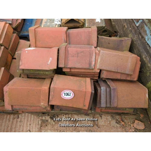 1062 - APPROX X45 ANGLED RED RIDGE ROOF TILES, 34CM (L)