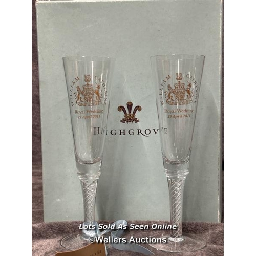 8003 - A pair of commemorative crystal glasses celebrating the wedding of William and Catherine in 2011 in ... 