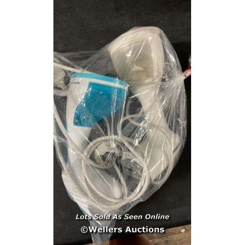 7499 - BAG OF PRE-OWNED GARMENT STEAMER