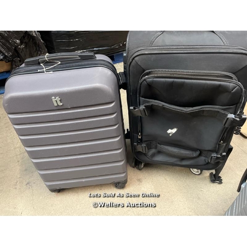 7579 - X2 PRE-OWNED CABIN CASE INCL. IT