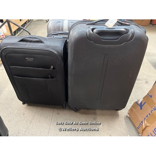 7594 - X2 PRE-OWNED SUITCASE INCL. DELSEY