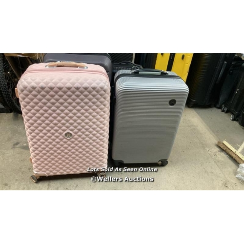 7605 - X2 PRE-OWNED SUITCASE INCL. IT