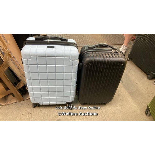 7607 - X2 PRE-OWNED CABIN CASE INCL. CALPAK