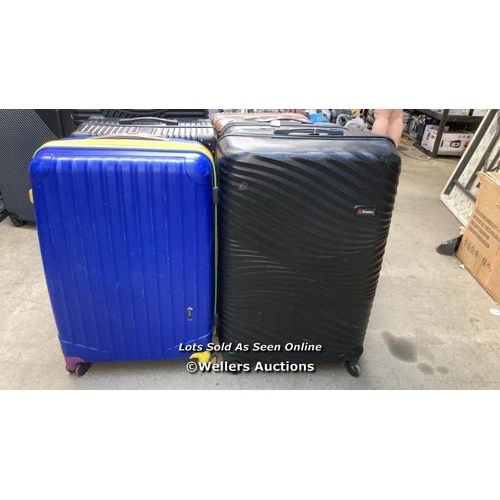 7608 - X2 PRE-OWNED SUITCASE INCL. PREMIER