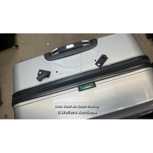 7620 - 2X PRE OWNED LUGGAGE CASES