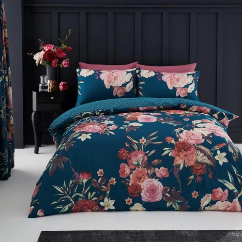 84 - LILY MANOR FLORAL DUVET COVER SET / SIZE: KINGSIZE - 2 STANDARD PILLOWCASES / COLOUR: TEAL / RRP: £2... 