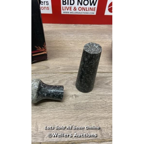 1065 - COLE & MASON WORCESTER SMALL BLACK PESTLE AND MORTAR SET, GRANITE140 MM / APPEARS NEW / BROKEN / SEE... 