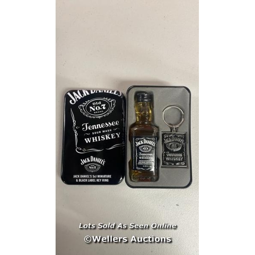 1175 - JACK DANIELS 5CL MINIATURE & BLACK LABEL KEY RING - BRAND NEW - (FREE POSTAGE)  / D19