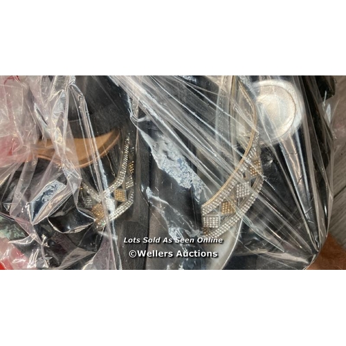 1513 - BAG OF PRE-OWNED LADIES SHOES