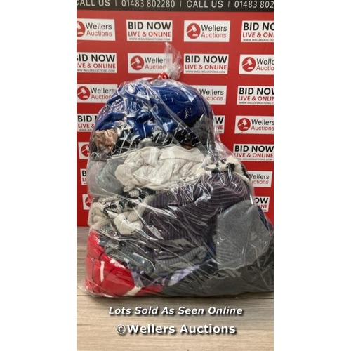 1526 - BAG OF PRE-OWNED MAINLY JUMPERS