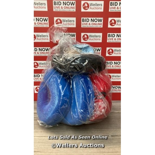 1541 - BAG OF PRE-OWNED TRAVEL PILLOWS