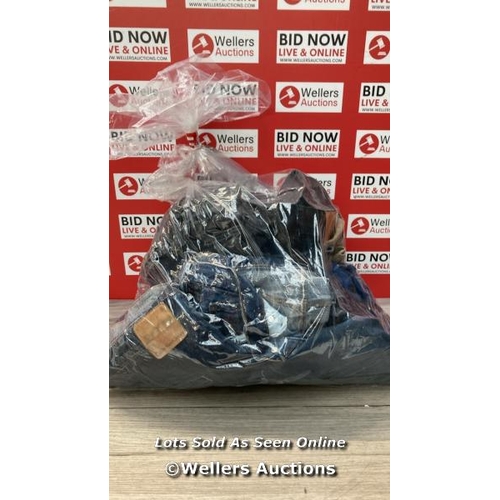 1549 - BAG OF PRE-OWNED JEANS INCL. GAP AND CALVIN KLEIN JEANS