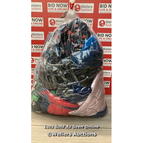 1565 - BAG OF PRE-OWNED COATS AND JACKETS INCL. NIKE